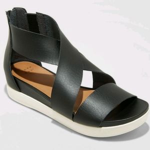 Women's Hummingbird Ankle Strap Sandals